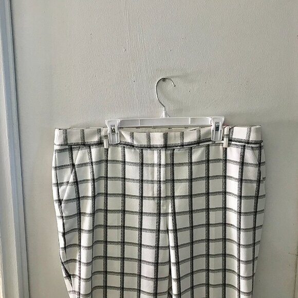 Express Striped (white and black) Box Dress Pants - Size 18L (NEW) - Picture 2 of 6
